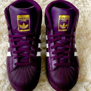 Adidas purple high-tops sz 8
